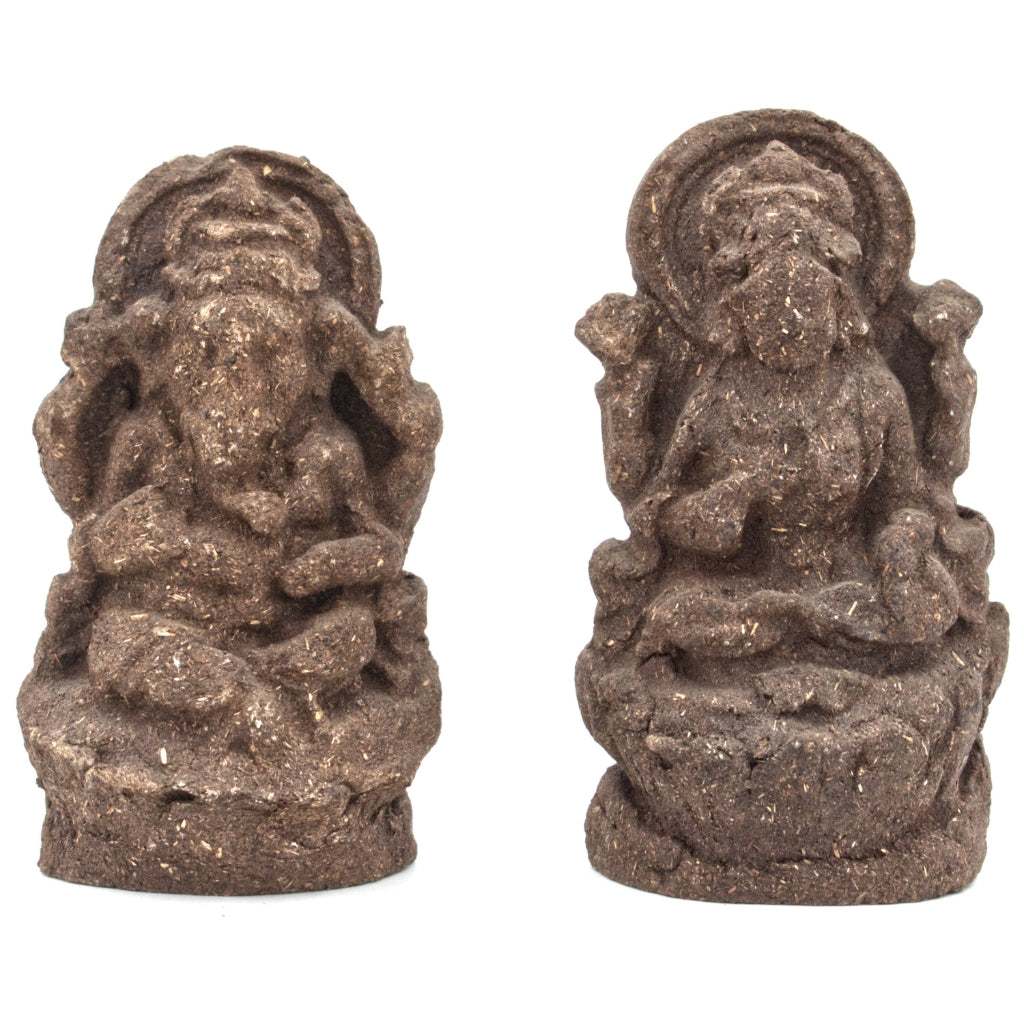Laxmi Ganesh Ji statue made from pure dye-free cow dung, eco-friendly and water-soluble for worship.